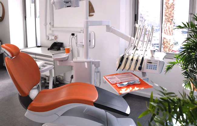 salle de soins Cabinet dentaire Castellane Le Rouet 13006